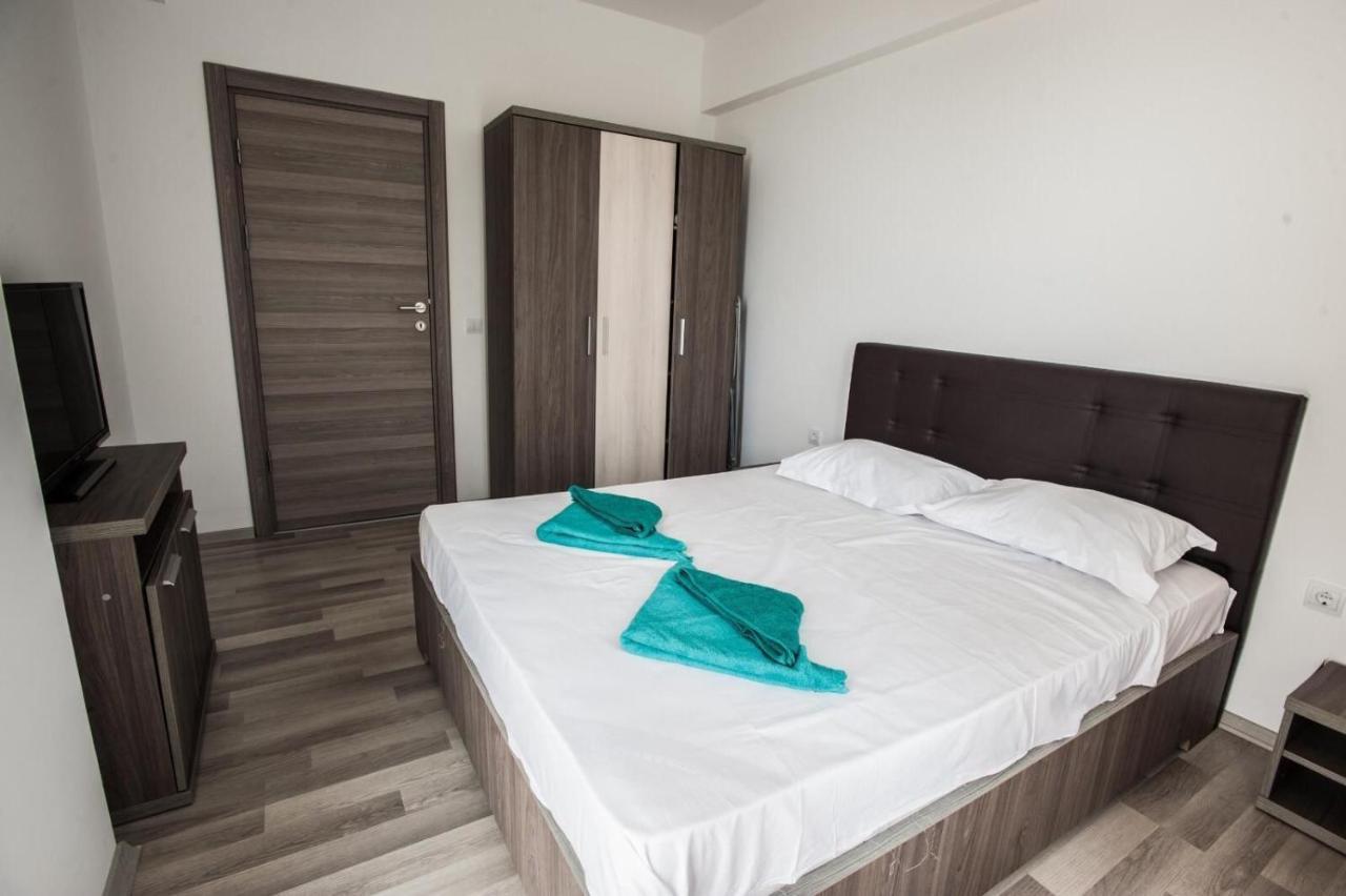 Catalina Summerland Apartaments Mamaia Nord Buitenkant foto